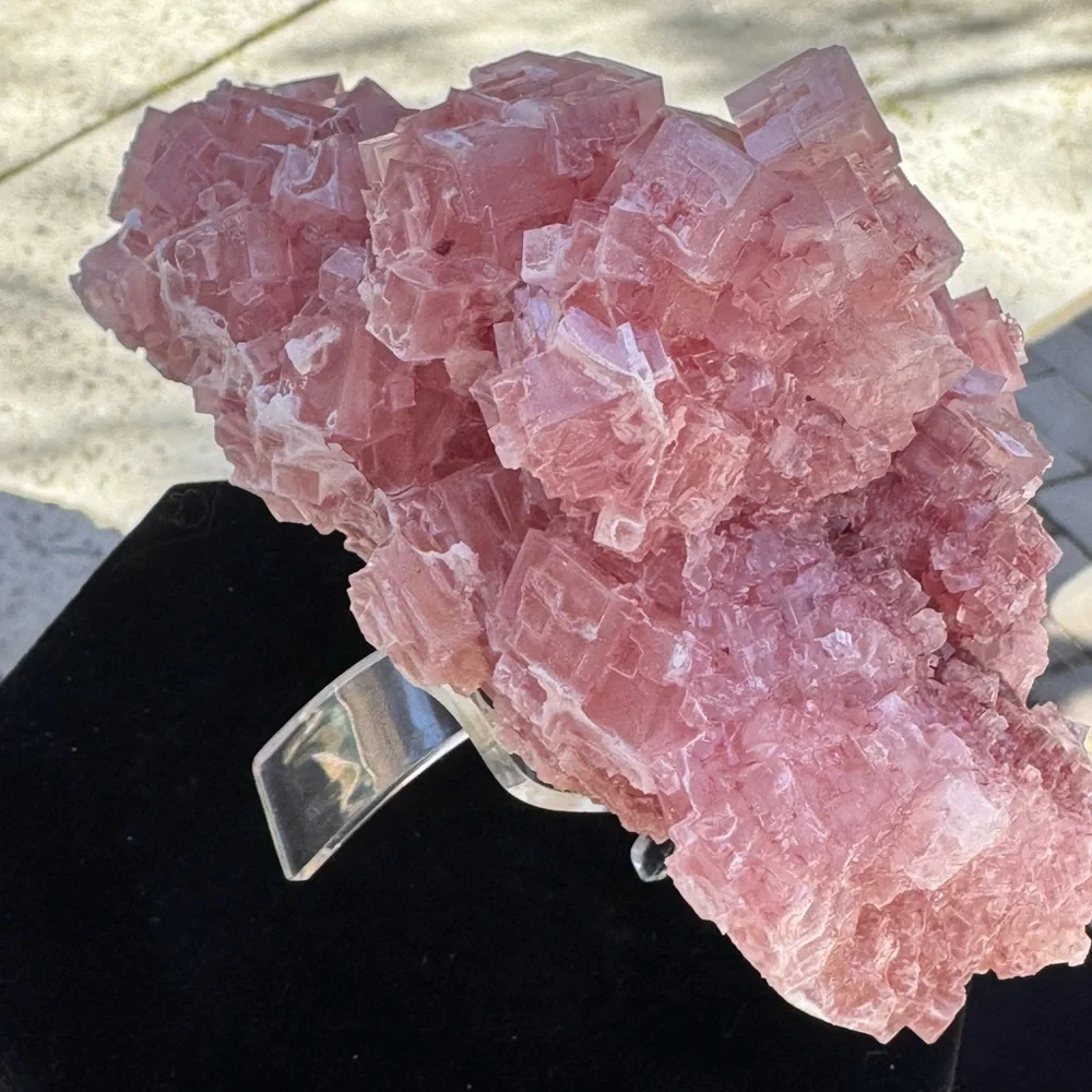 Pink Halite with excellent crystal cube structure - Picture 4 of 4